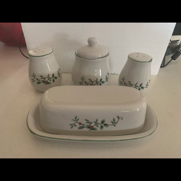 Christmas, 5 Peace Set Holly on Rim - Picture 11 of 15